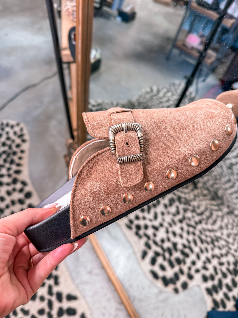 Cobblestone Dream Clog