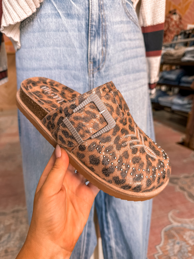 Chica Leopard Mules